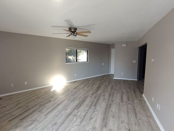 3rd image of 4015 Apache Cir #4011