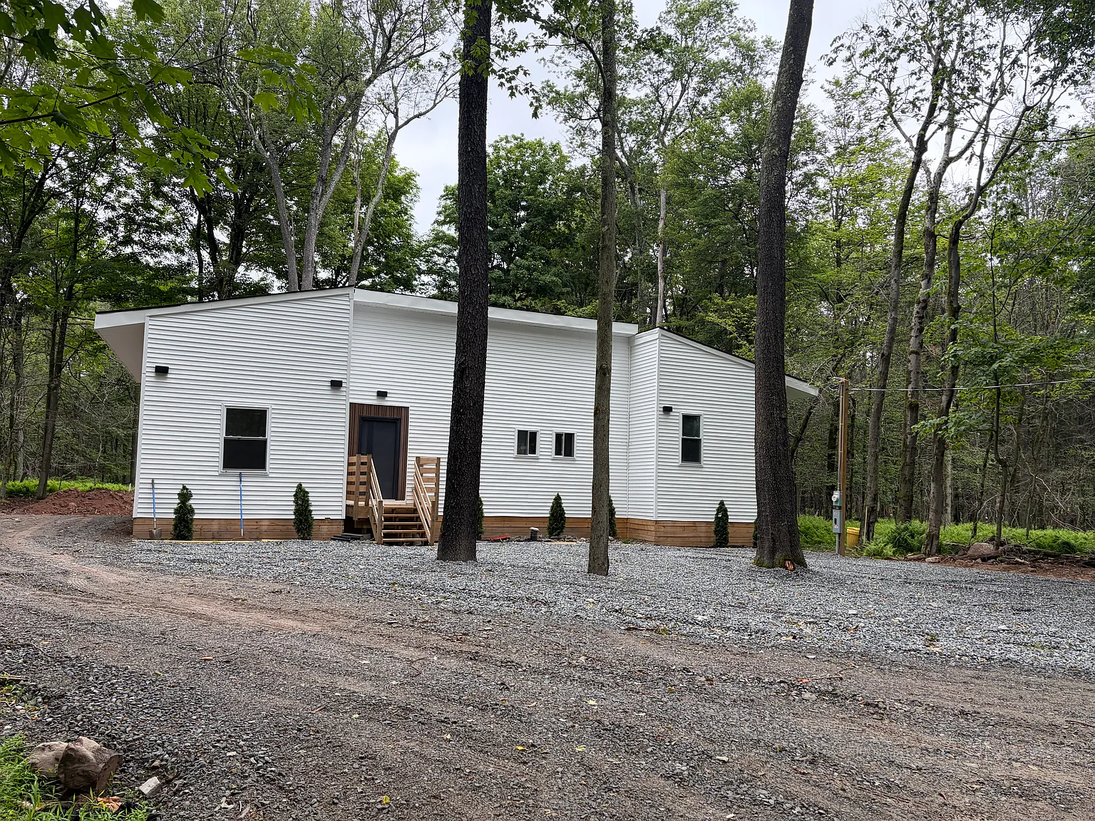 3 bed, 1200 sqft, $2,300 — Photo 1