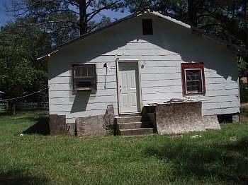 2nd image of 2121 Bayvale Rd