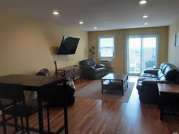 2nd image of 4425 Wilshire Ln