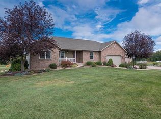 34051 Ryan Ct, Brighton, IL 62012