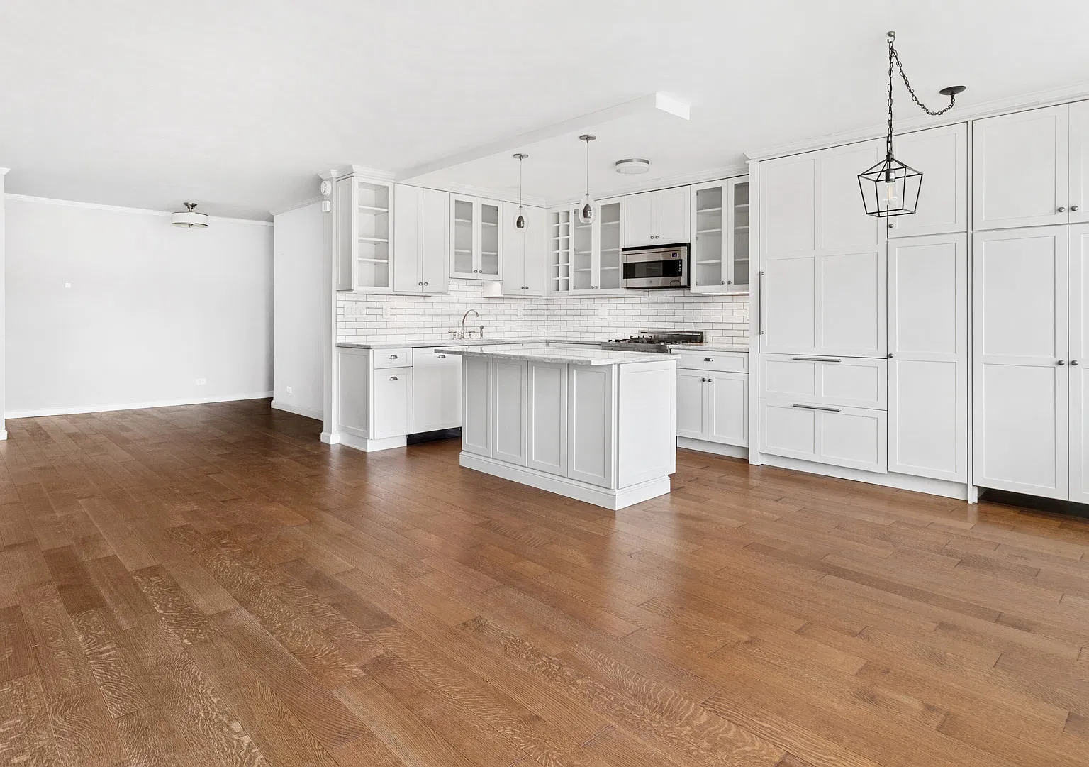 392 Central Park West — Photo 2