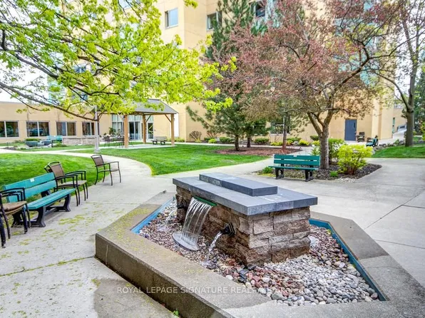 115 Bonis Ave #203, Toronto, ON M1T 3S4