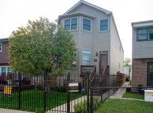 1746 N Washtenaw Ave, Chicago, IL 60647
