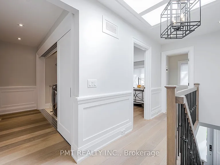 50 Thursfield Cres — Photo 23