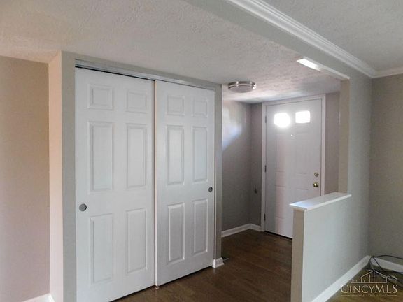 2nd image of 10801 Lakehurst Ct