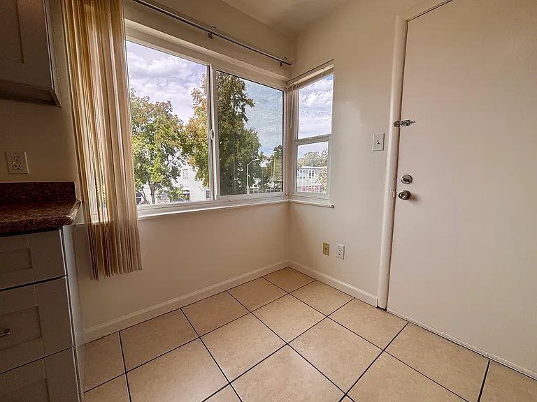 8634 Macarthur Blvd #86234 — Photo 9