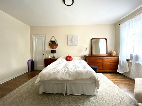 3rd image of 472 Gramatan Ave #2K