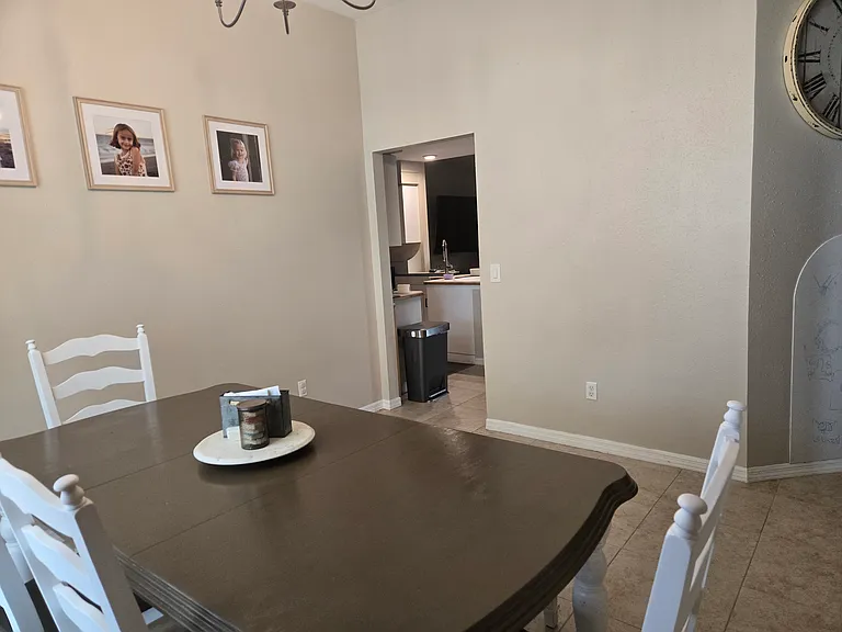 985 Pelican Ln — Photo 13