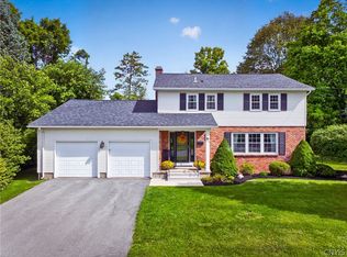 71 Stebbins Dr, Clinton, NY 13323