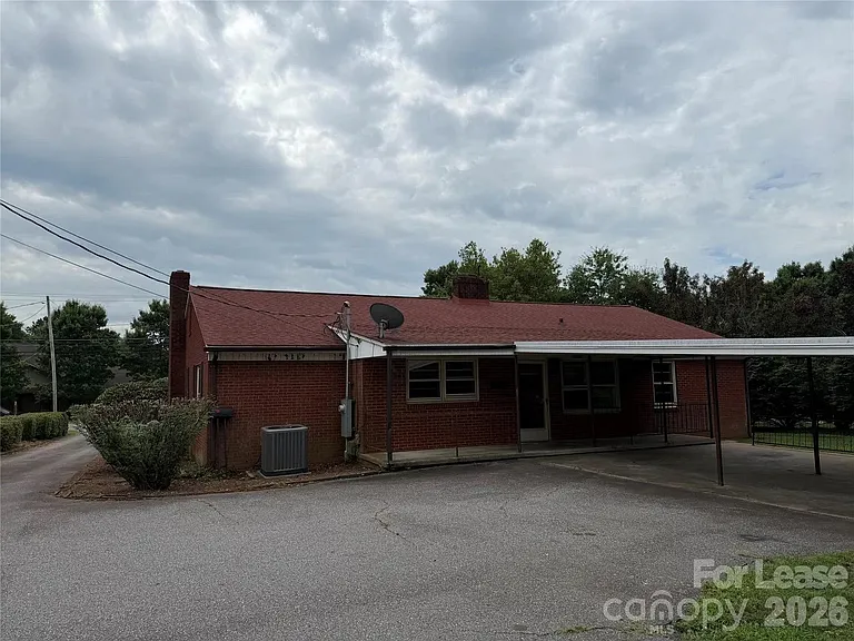 1225 Davie Ave — Photo 2