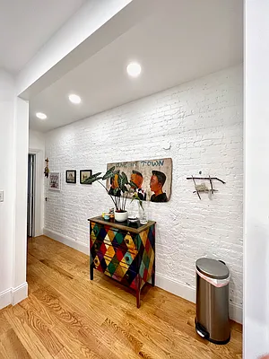 Rented by Mae Equities | media 14