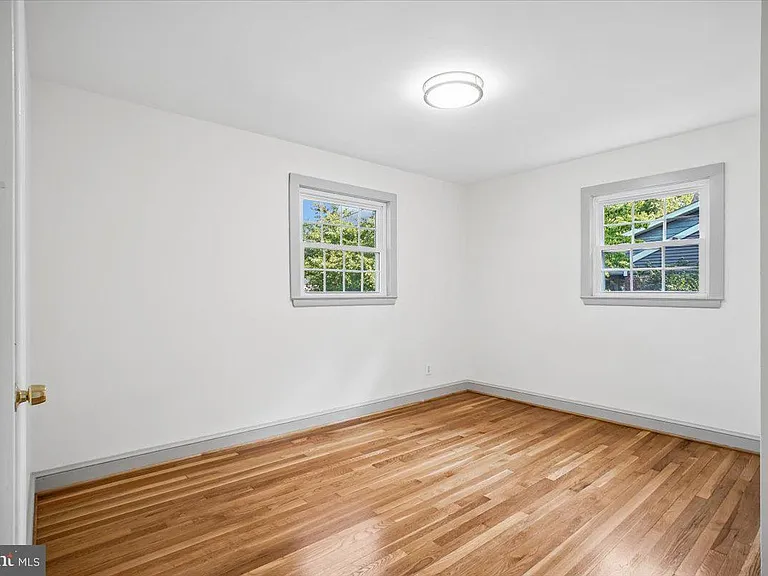 3227 Sherry Ct — Photo 14