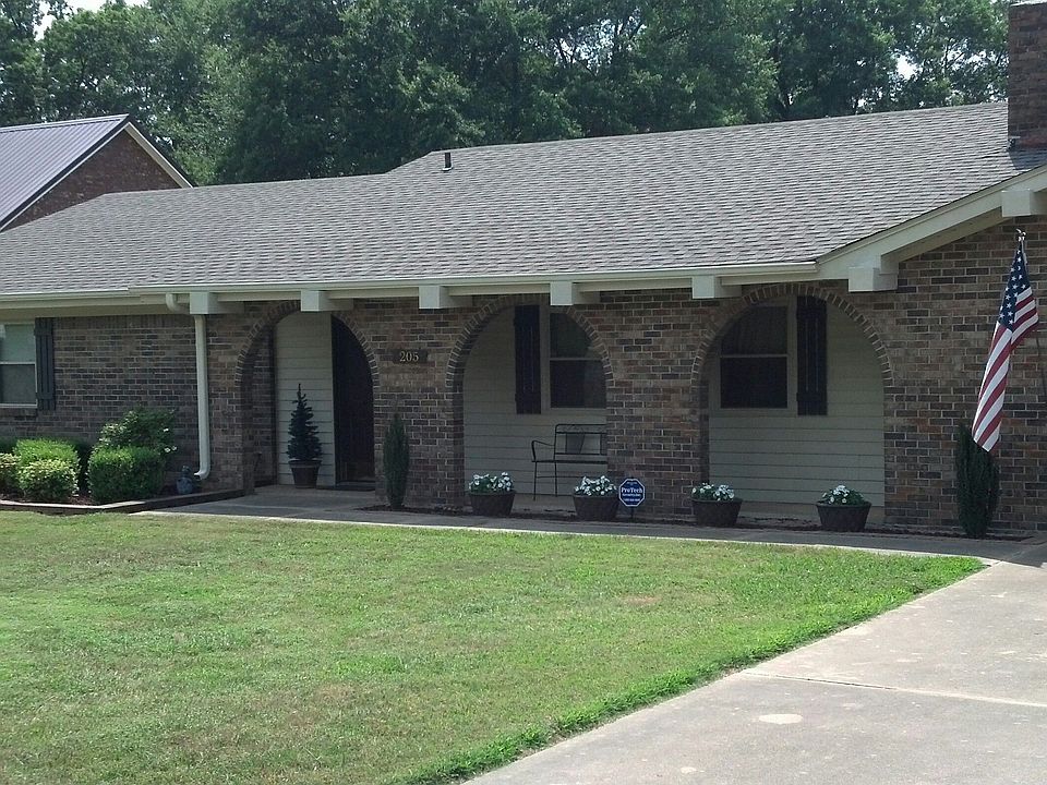 1st image of 205 Carson Rd