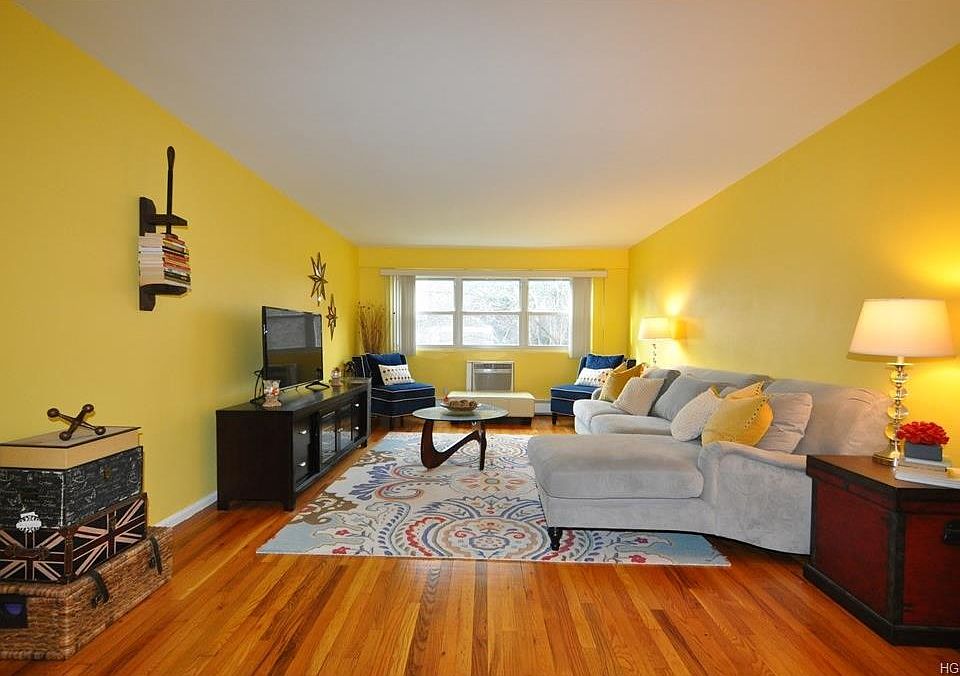 1st image of 10 Fieldstone Dr APT 329