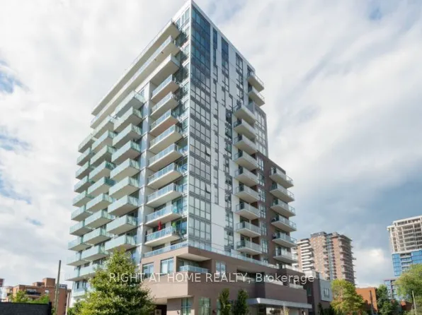 8 Ann St, Mississauga, ON