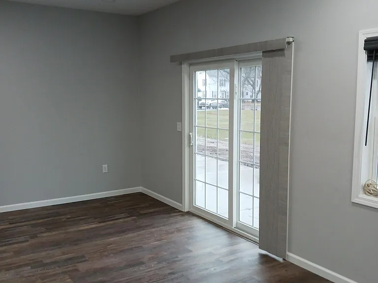 442 Main St — Photo 11