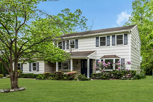 321 Marc Dr Photo 1