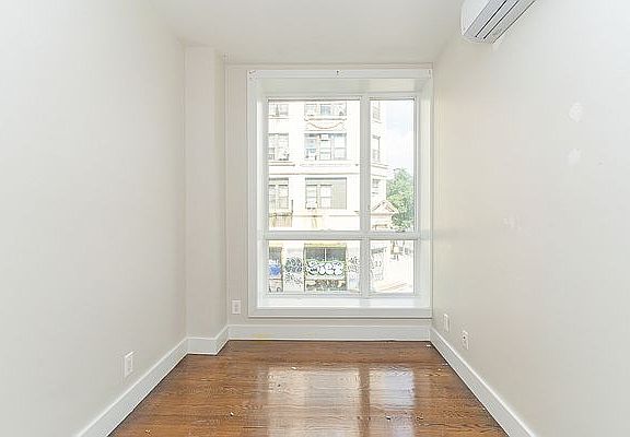5th image of 91 Graham Ave #3B