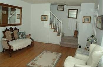 3rd image of 1001 Forest Ave