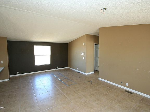4th image of 23098 E Logan Blvd
