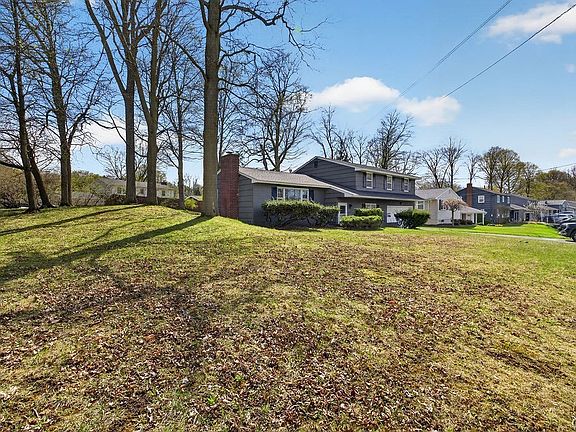 3rd image of 166 Terrace Way