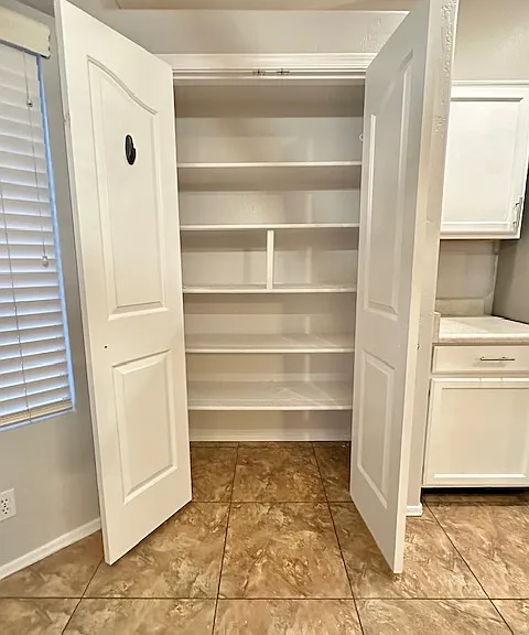 1700 S Weaver Dr — Photo 8