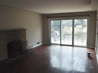 919 N Waverly Rd, Lansing, MI 48917