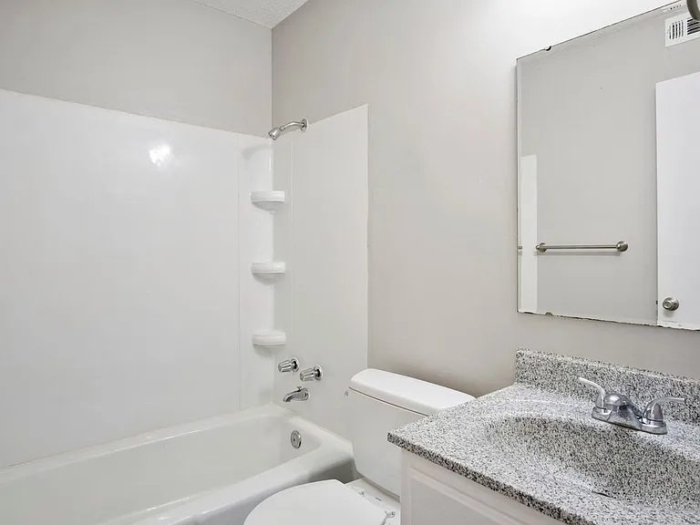 Hillside Apartments — Photo 7