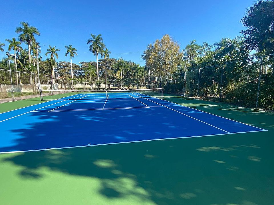 Private tennis court 2021 