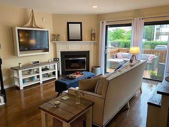 Living Room w/Fireplace