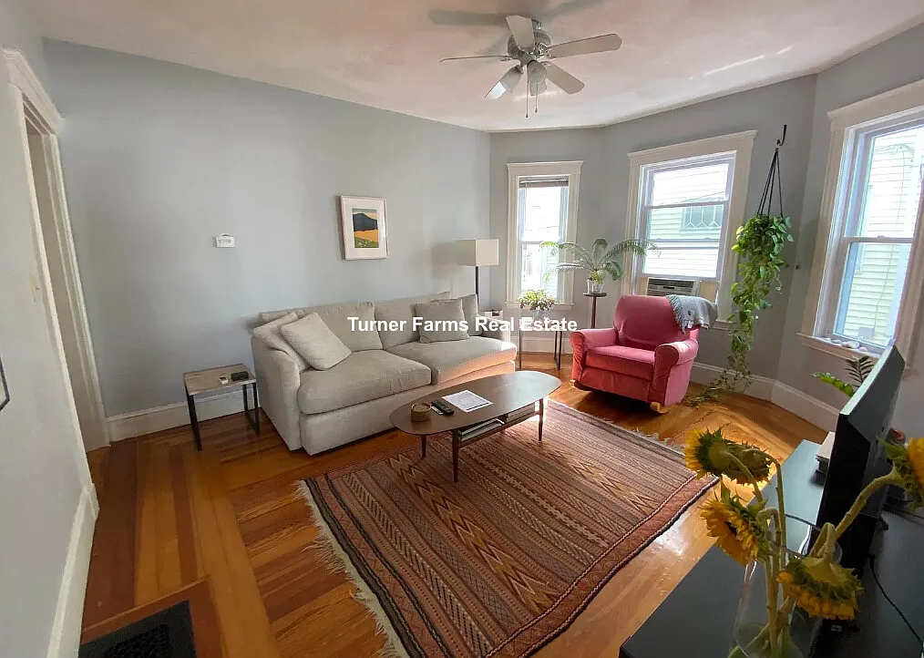 92 Pearson Rd — Photo 4