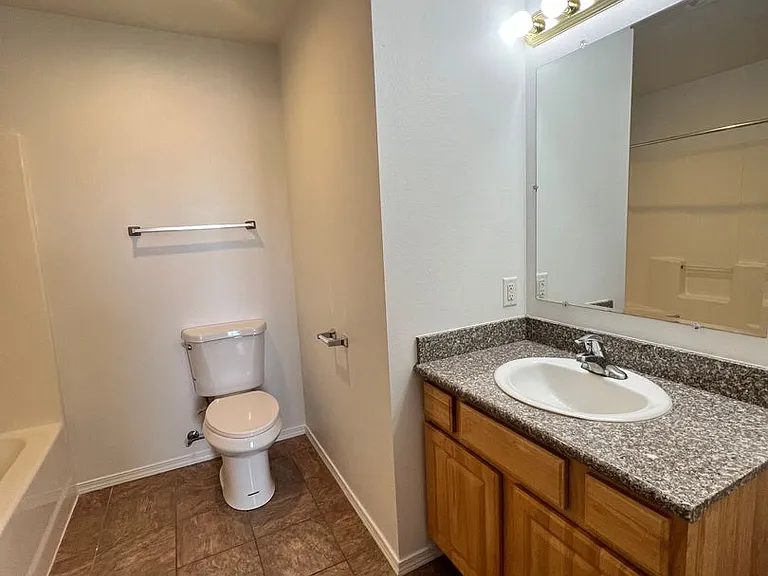 1620 W Lee St #4 — Photo 20