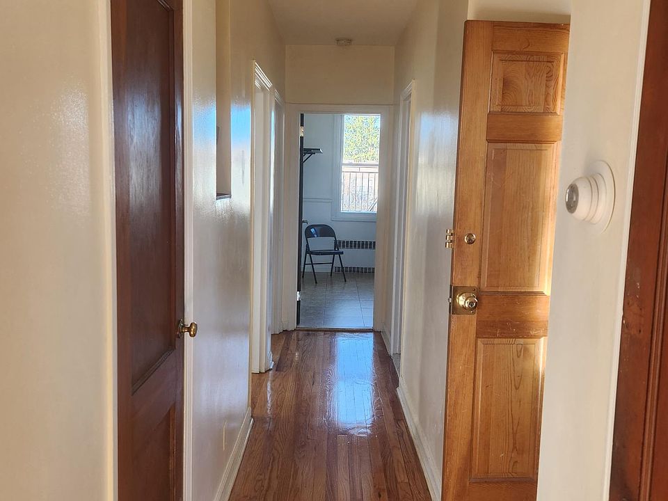 67 09 54th Ave Maspeth NY Zillow