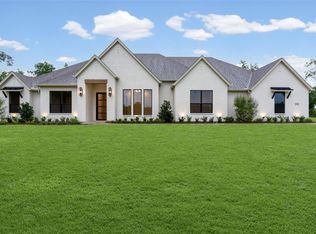 1130 E Landings N, Granbury, TX 76049