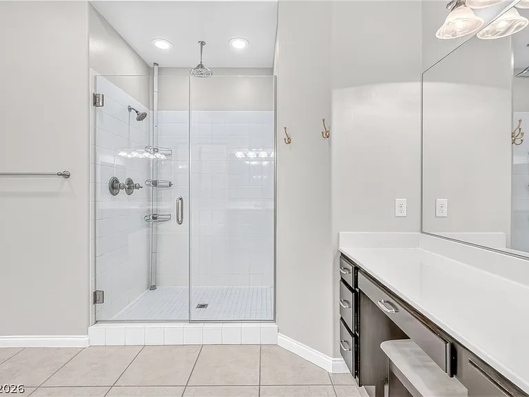 2852 Josephine Dr — Photo 18