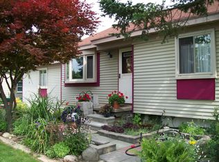 1127 Beta Rd, Walled Lake, MI 48390