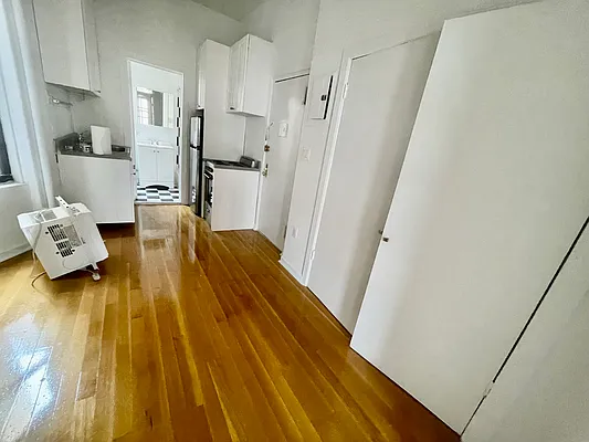 Rented by MQ Realty LLC | media 6