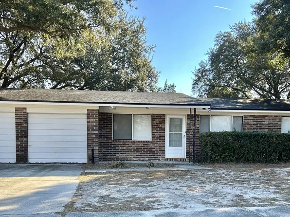 8798 Pinon Dr, Jacksonville, FL 32221