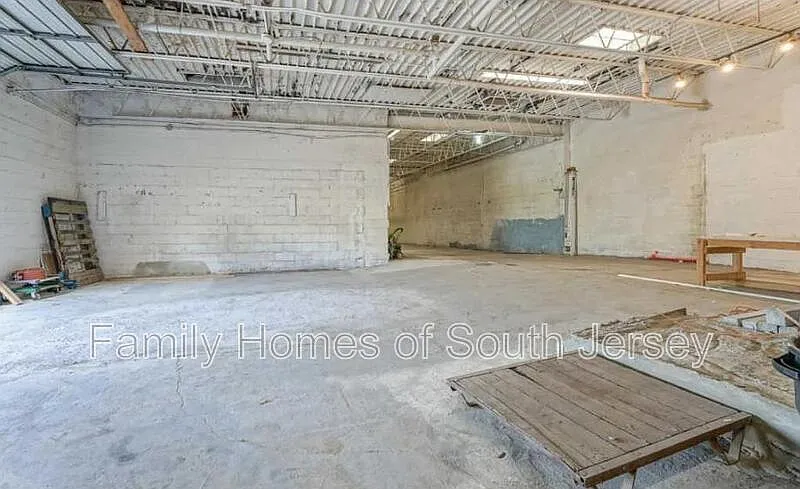 Studio, 1300 sqft, $1,500 — Photo 2