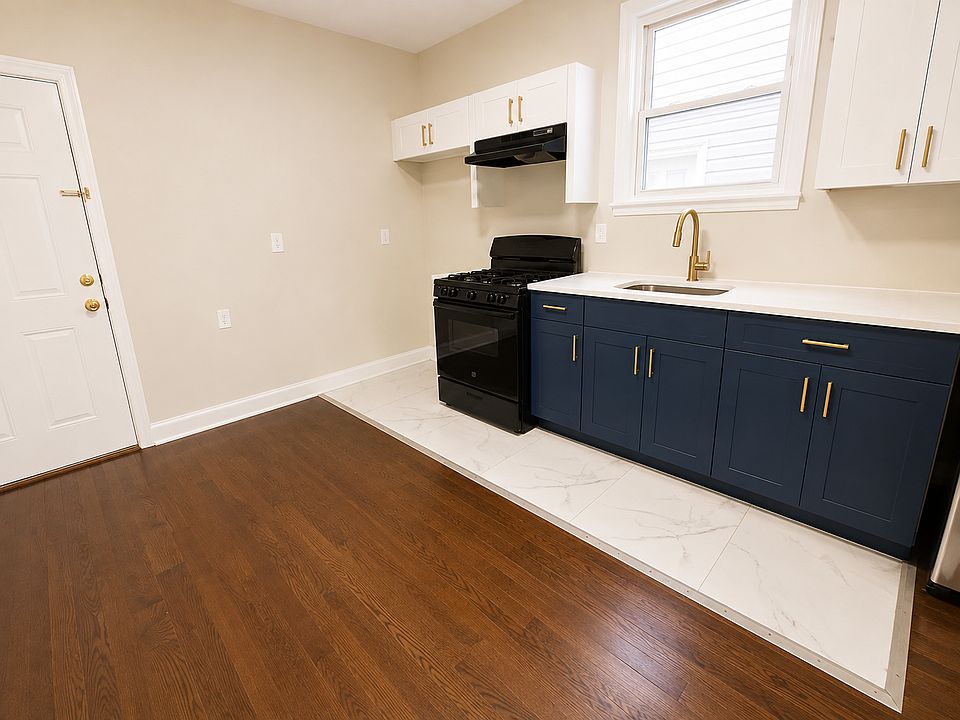 1st image of 255 S 8th St #1
