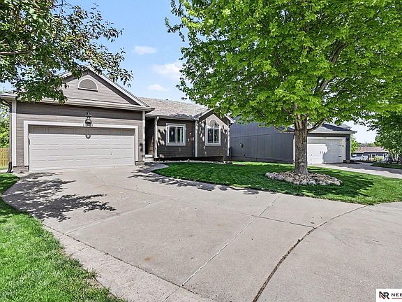 3rd image of 17908 Karen Cir