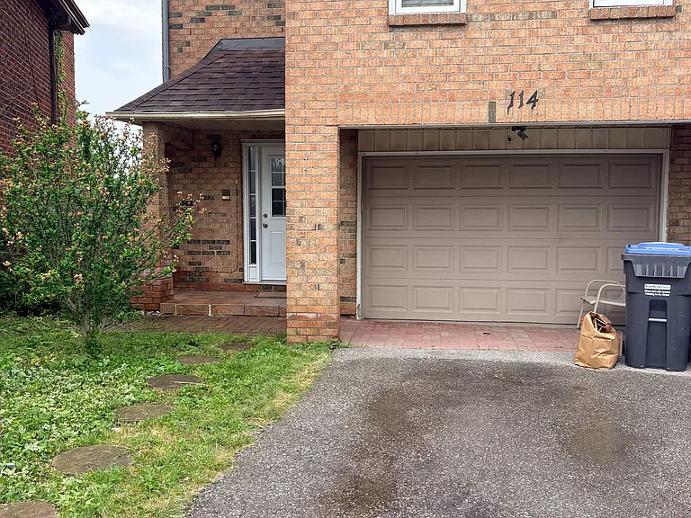 114 Sheldrake Ct #BASEMENT — Photo 1