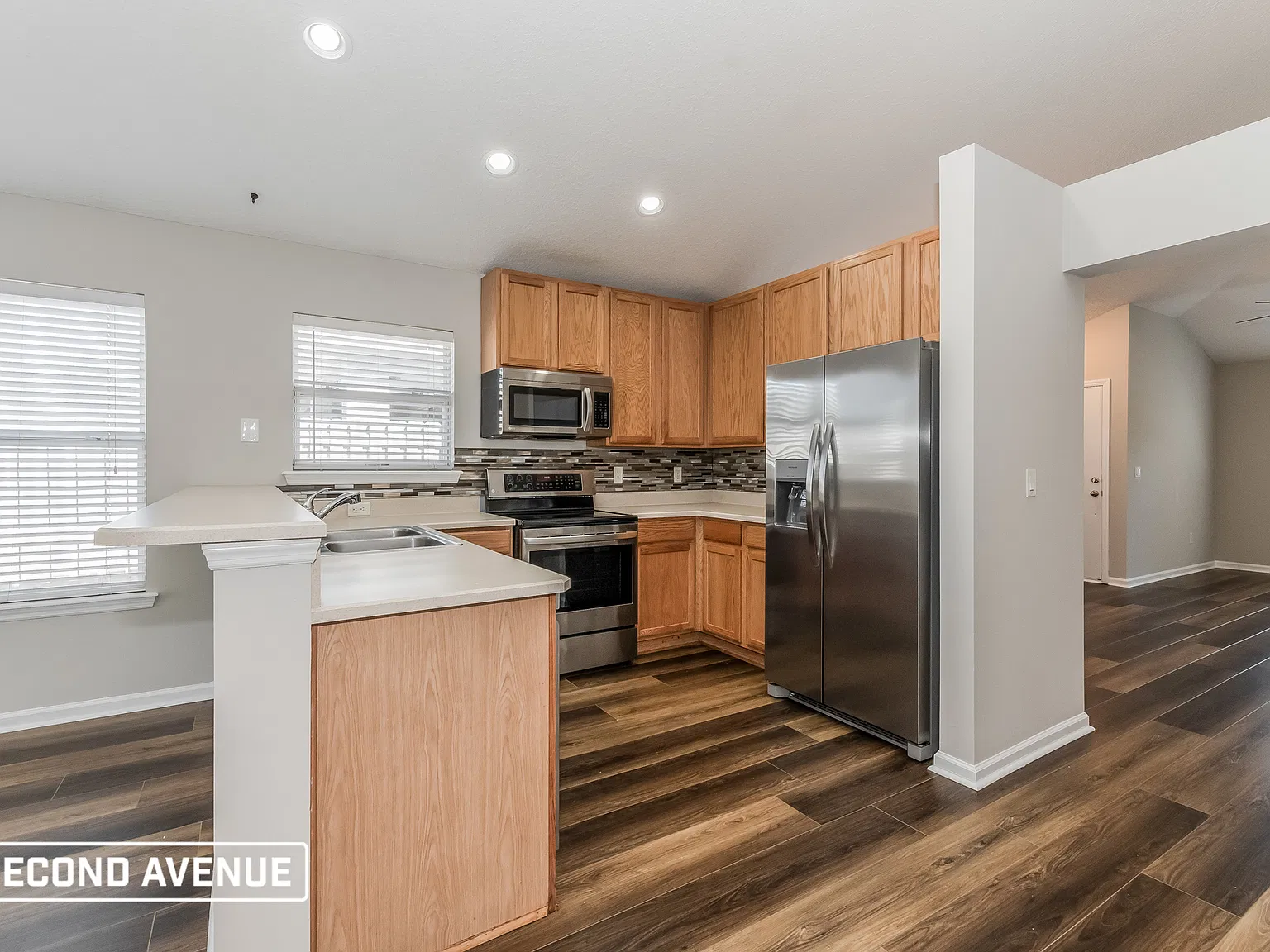 4 bed, 2.0 bath, 1673 sqft, $2,359 — Photo 2