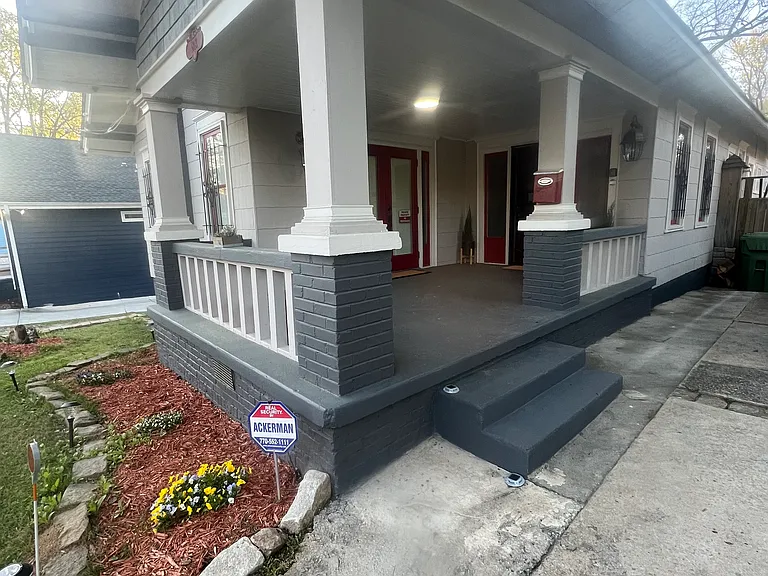 1843 Lakewood Ave SE — Photo 5
