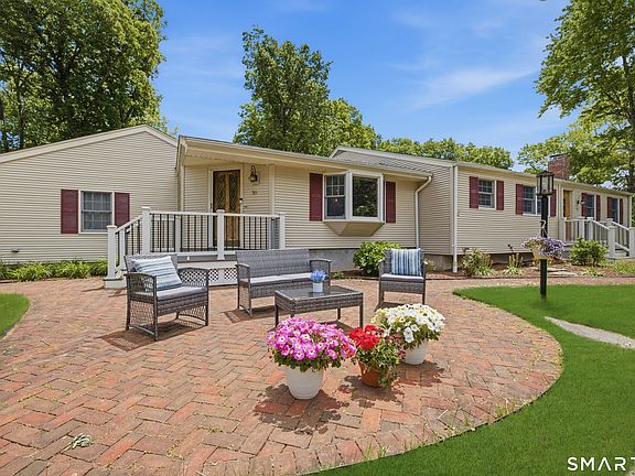 4th image of 50 Tanglewood Road