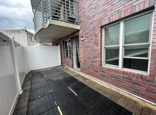 106 Remsen Ave #2Z, Brooklyn, NY 11212