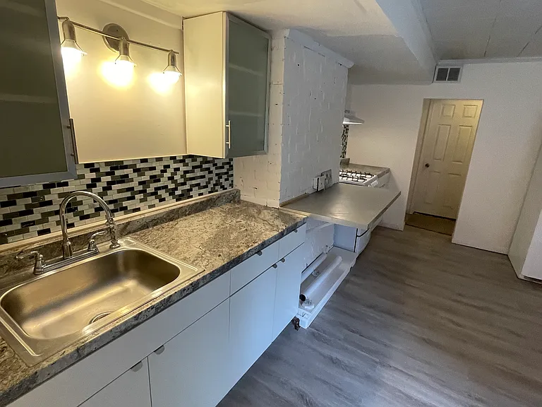 2516 Josephine St — Photo 15