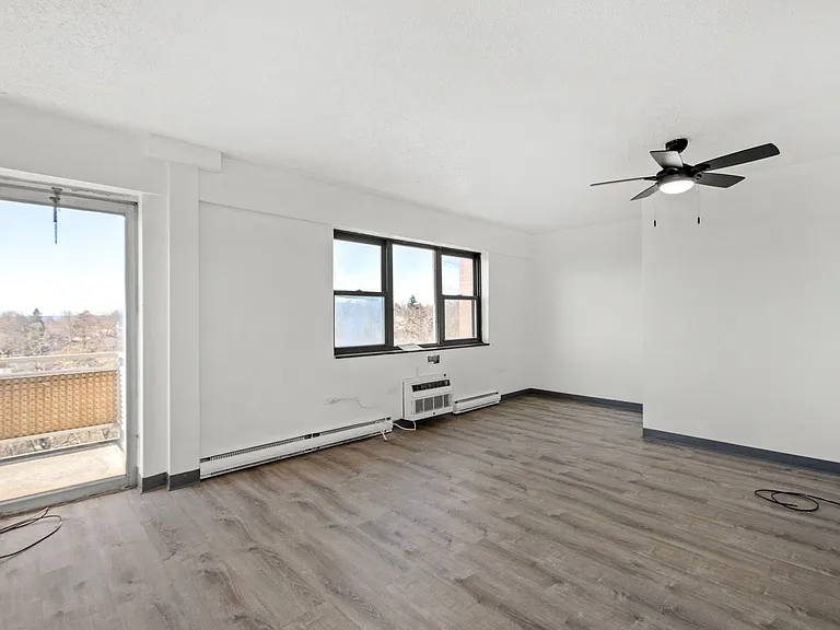 Penn Towers Apartments — Photo 8