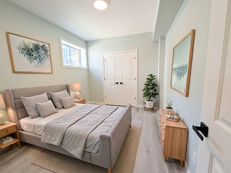 137 Saint George St #2 — Photo 14